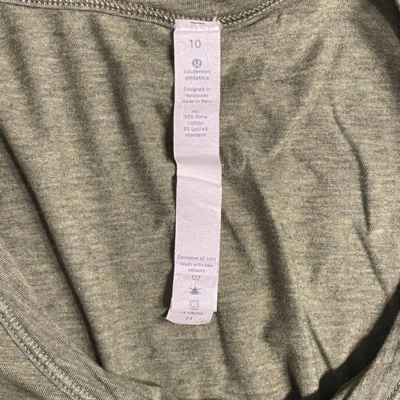 Lululemon‎ Women’s Long T-Shirt Olive Green Size 10 - Picture 3 of 6